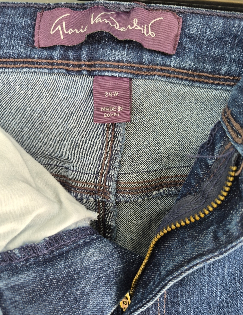 24W Dark Blue Women's Denim Bermuda Jean Shorts Gloria Vanderbuilt Classic - Picture 2 of 5